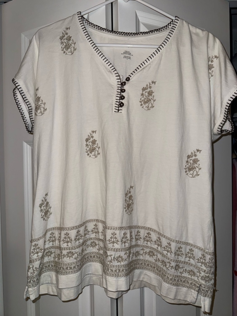 Pure Jill Short-Sleeve Embroidered V-neck Tee 100% Cotton